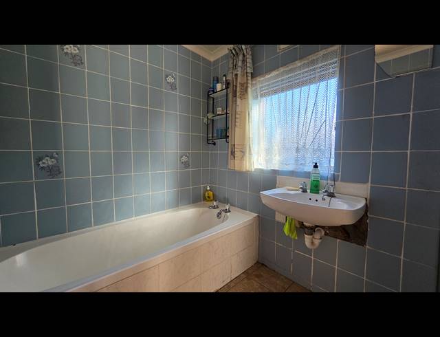 2 BEDROOM HOUSE FOR SALE IN GENADENDAL